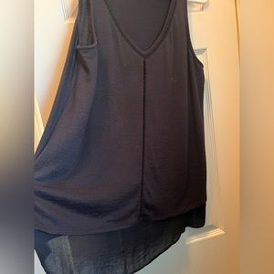 Black sleeveless V-neck tank